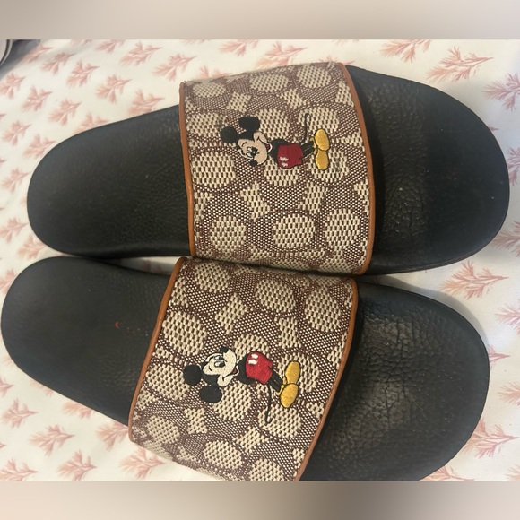 Disney Parks Signature Textile Jacquard Mickey Slides size 10 - Picture 2 of 5